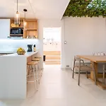 Cozy Apartment Located In Manila With Jacuzzi And Ac