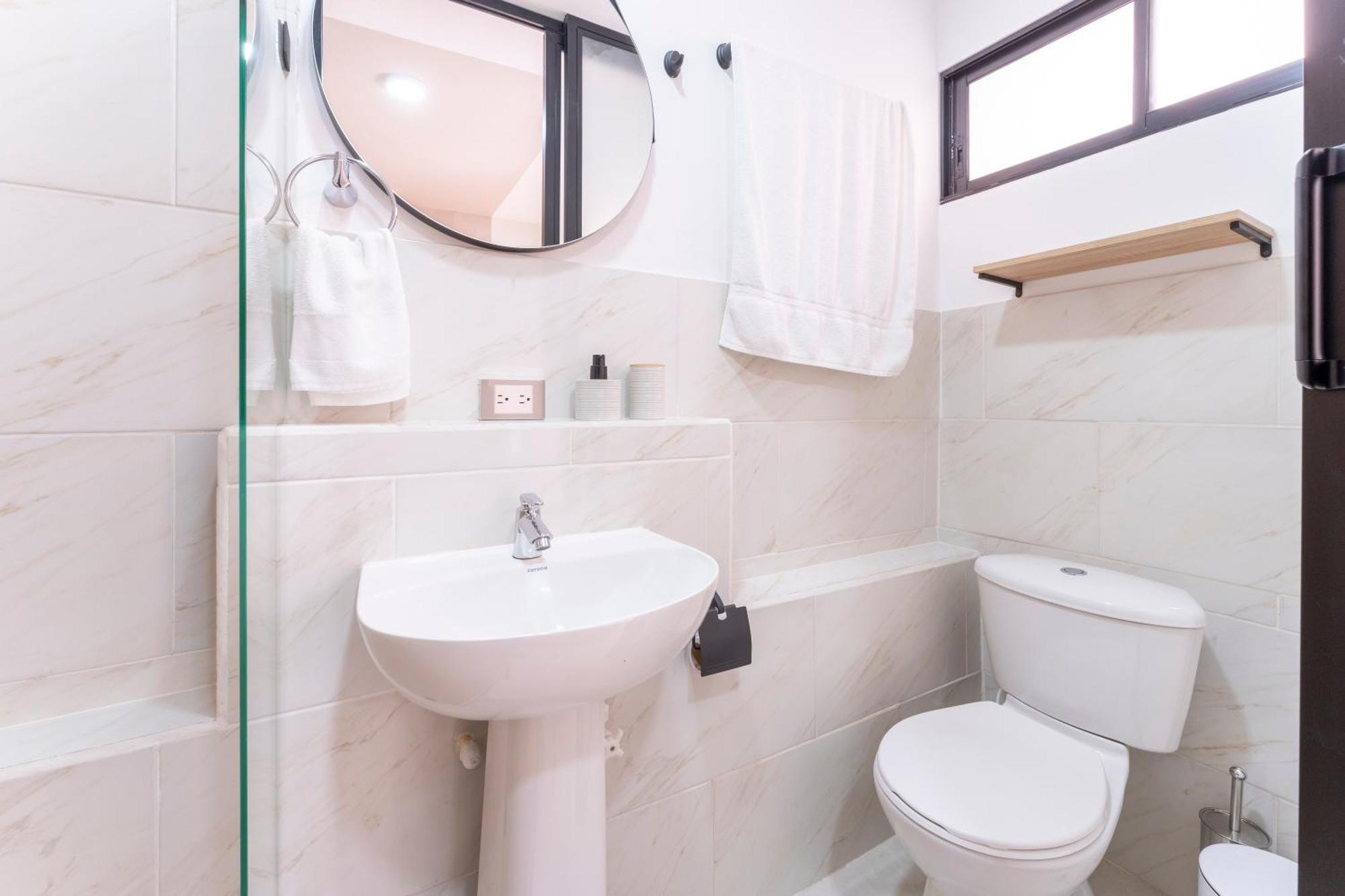 Cozy Located In Manila With Jacuzzi And Ac *