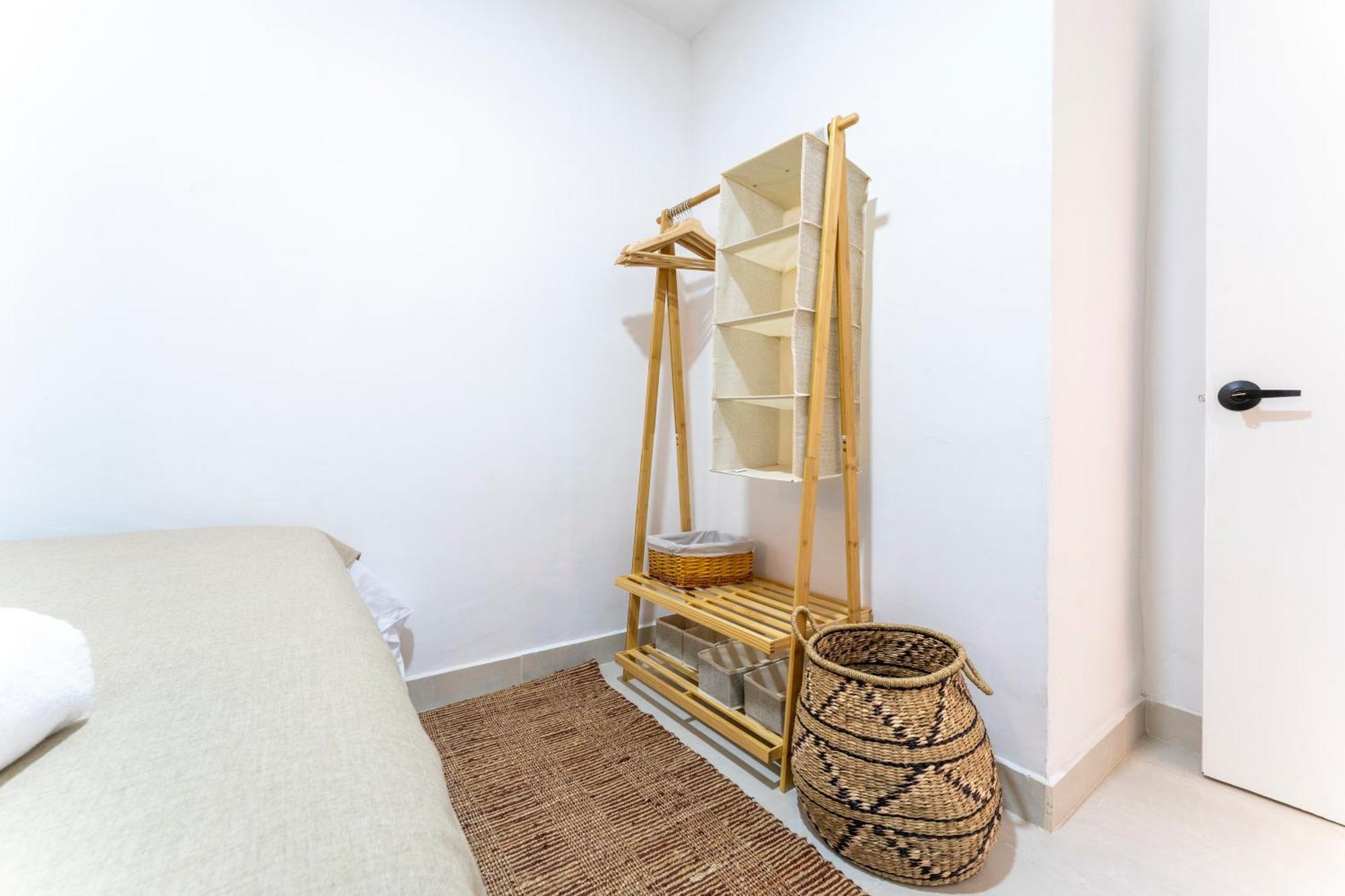 Apartment Cozy Located In Manila With Jacuzzi And Ac