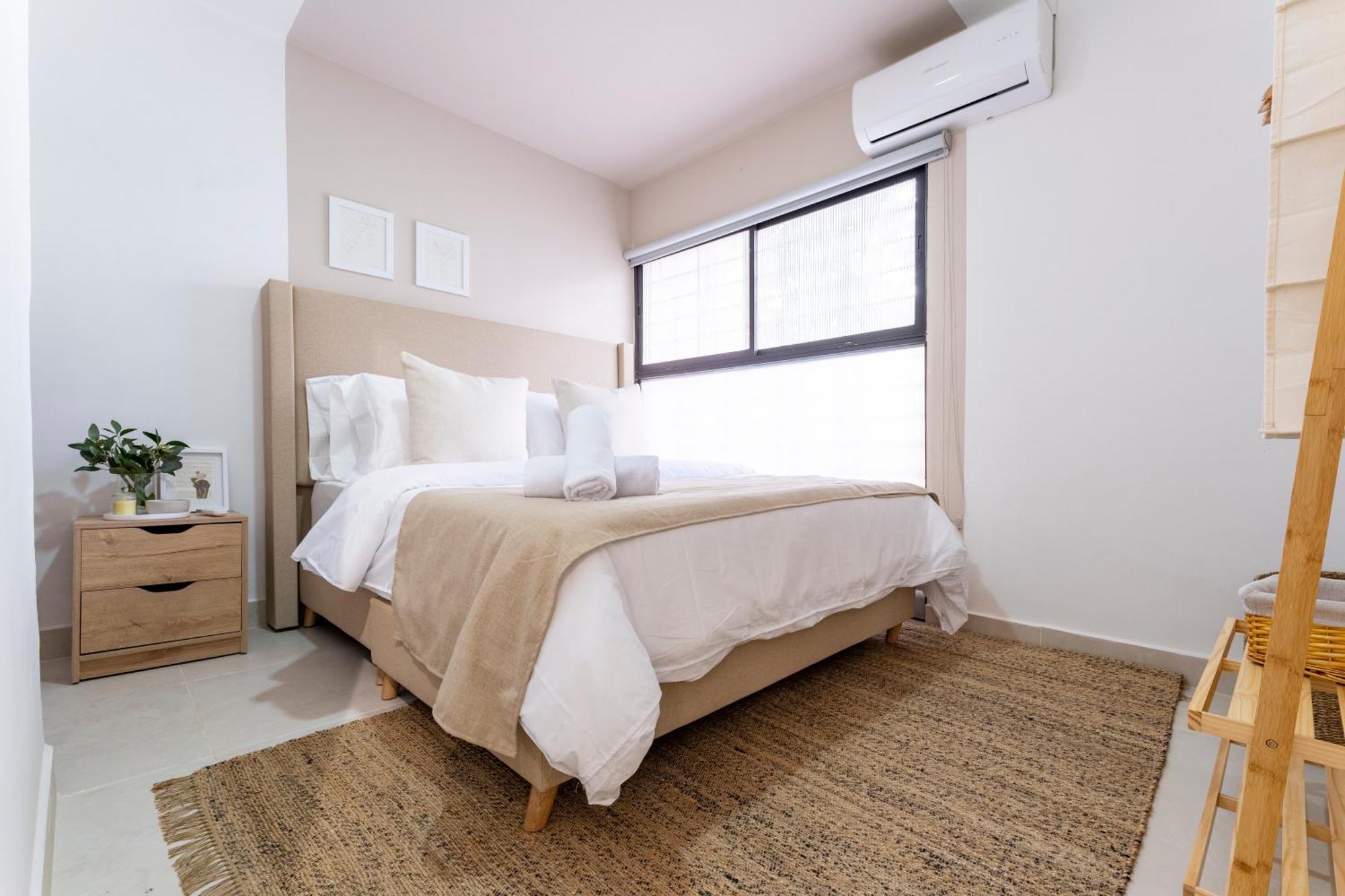 Apartment Cozy Located In Manila With Jacuzzi And Ac *